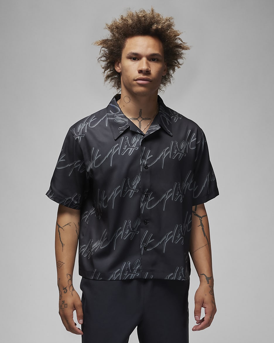 Jordan Essentials Men's Top. Nike VN